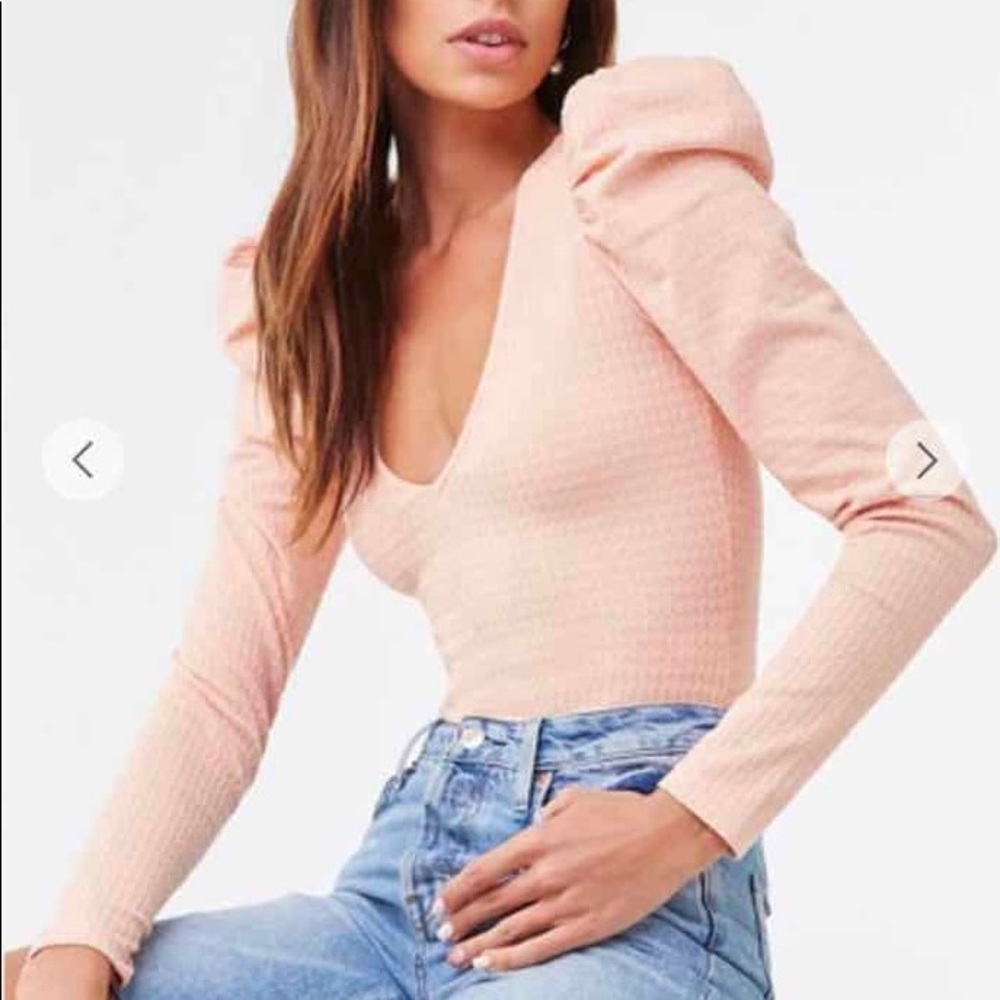 NWT! Forever 21 Puff Shoulder Houndstooth Knit Bodysuit- Peach -Size Small - Picture 1 of 8